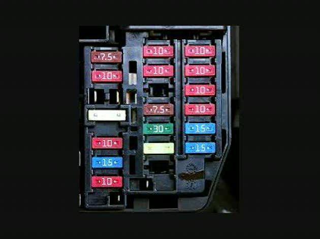 自分の車の電球 ランプ が切れてしまい ヒューズを交換した所 無事に直 Okwave
