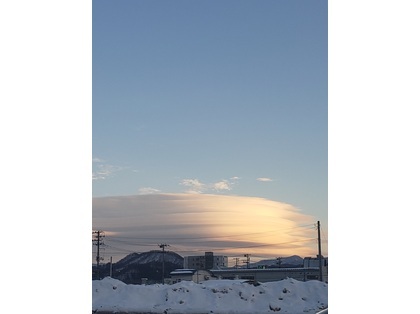 さきほど、午後4時頃に出てた雲なのですが、これは地震雲ですか?